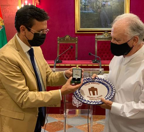 ©Ayto.Granada: EL AYUNTAMIENTO RINDE HOMENAJE A LA SAGA ROMERO EN EL MARCO DEL V FESTIVAL INTERNACIONAL DE GUITARRA
